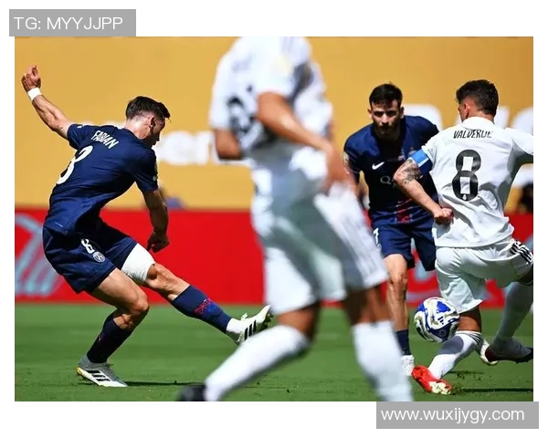 梅西带领巴黎圣日耳曼逆转击败皇马，欧冠之路再添一道高光时刻