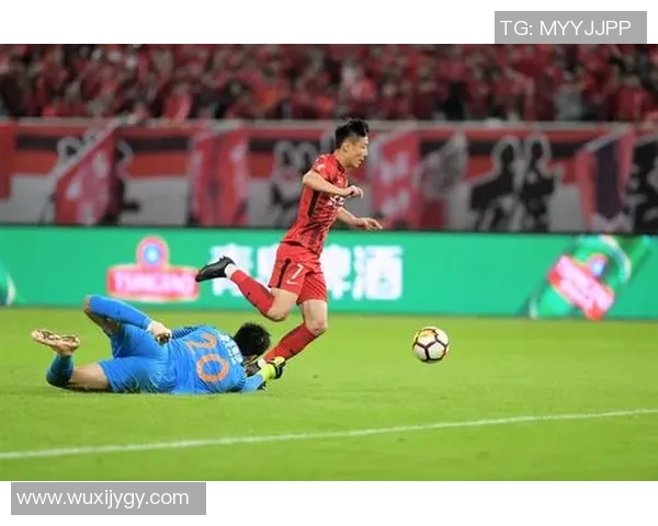 深圳足球队耐力表现创新高引发关注成为联赛新标杆 深圳足球队耐力表现创新高引发关注成为联赛新标杆