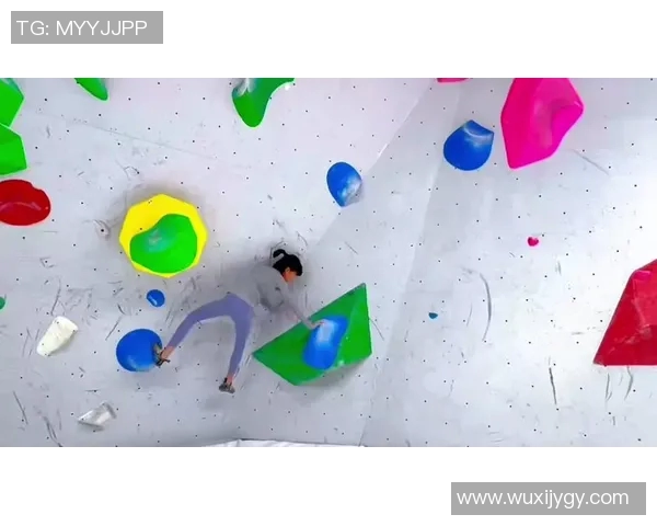 西安攀岩队区域防守策略解析与攀岩热点探讨 西安攀岩队区域防守策略解析与攀岩热点探讨